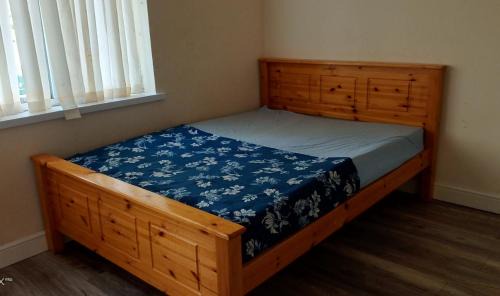 Brierley Hill House | Heavenly Apartment