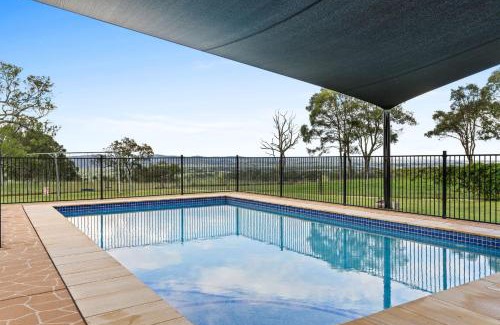 Allandale House | Heavenly Hideaway at Lovedale with Private Pool and Spa