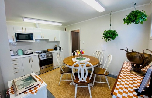 Whitianga Villa | Heavenly Historic Home