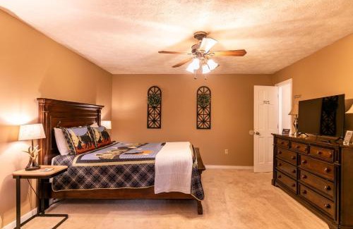 Ferguson House | Heavens Hideaway