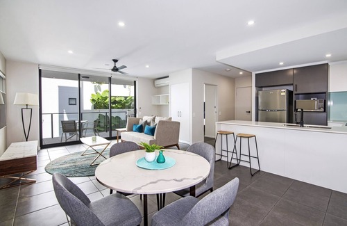 Buddina Apartment | Hedge Apartments by CLLIX