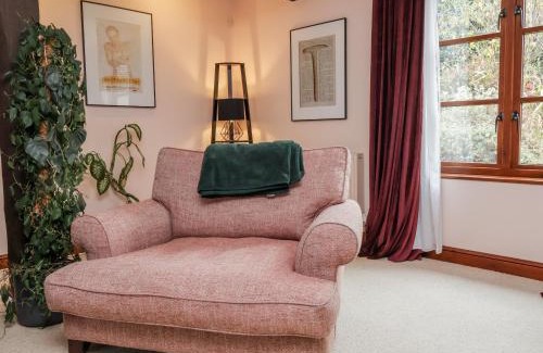 Barnstaple House | Hedgerose