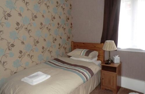 Perth House | Heidl Guest House partner with Grampian Hotel