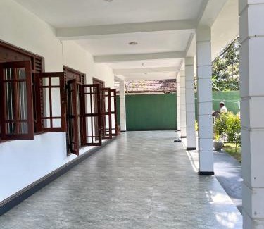 Patuwatha Villa | Heily Villa Kumarakanda