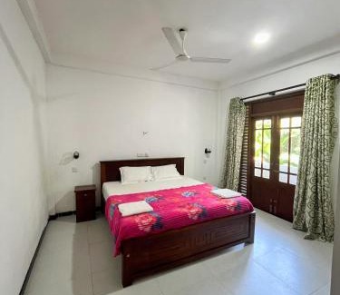 Patuwatha Villa | Heily Villa Kumarakanda