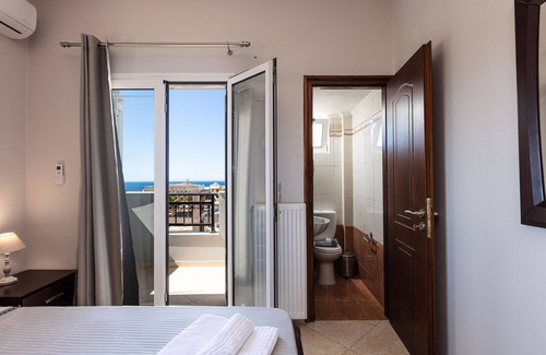 Skaleta House | Helena's Aparthotel