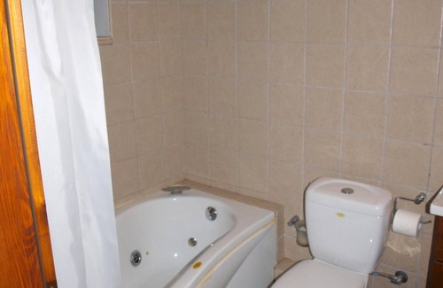 Kissos Apartment | Heliodora Deluxe Triple Room 3