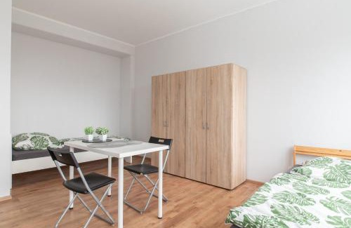 Ruesselsheim Apartment | Helle Wohnung mit Balkon perfekt für Monteure und Arbeiter