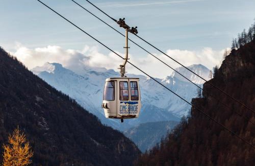 Valtournenche Apartment | HelloChalet - Maison Maquignaz with boot-warmer, 100m skibus