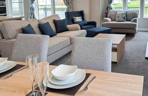 Helsey Resort | Helsey Farm Cottages