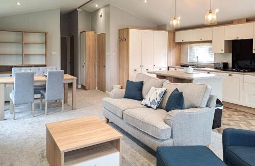 Helsey Resort | Helsey Farm Cottages