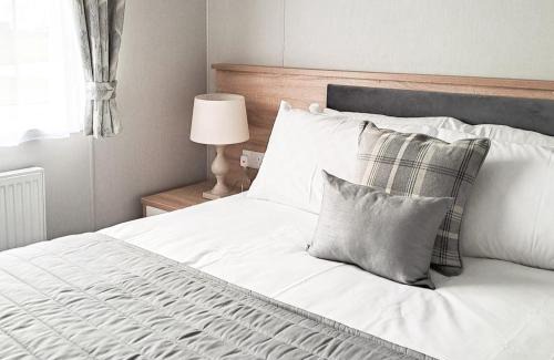 Helsey Resort | Helsey Farm Cottages