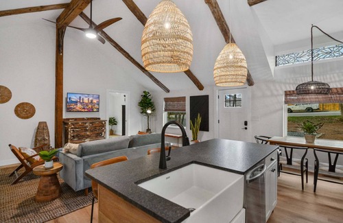 Roswell House | Hembree Hollow~ a cheerful home with boho vibes!
