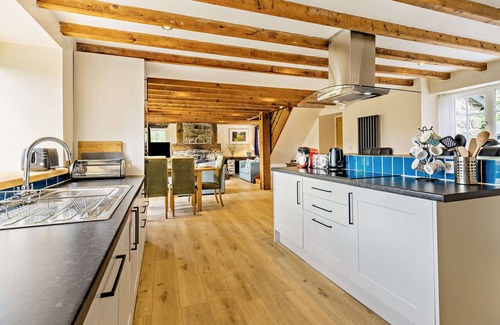 Cemmaes House | Hen Stabl- Cemaes - Two Bedroom House, Sleeps 5