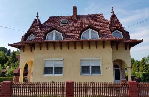 Zalakaros Apartment | Henrietta Apartmanház