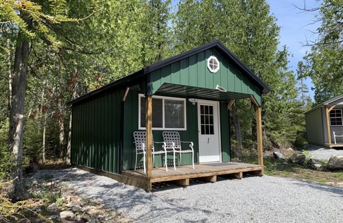 Drummond Island House | Henry's Cabin - Johnswood Off Grid Cabins on Drummond Island