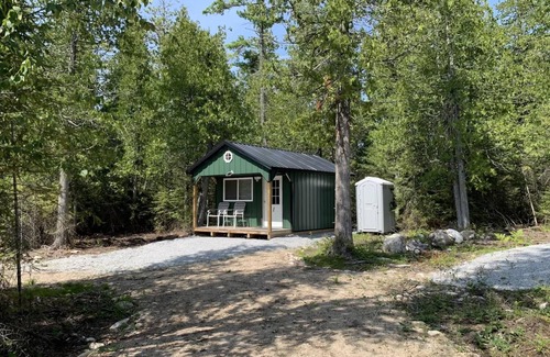 Drummond Island House | Henry's Cabin - Johnswood Off Grid Cabins on Drummond Island