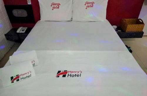 Arcoverde Hotel | Henry's Motel
