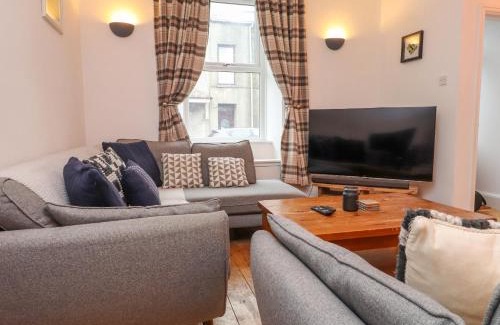 Porthmadog House | Heol Madog