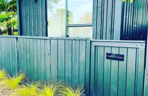 Auckland Apartment | Herald Island Honey