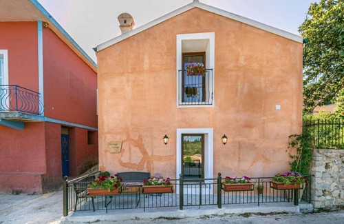 Doukades Villa | Heritage Cottage in Doukades