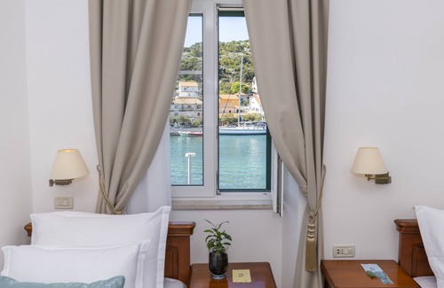 Tijesno Hotel | Heritage Hotel Tisno