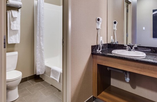 Pincher Creek Hotel | Heritage Inn Hotel & Convention Centre Pincher Creek
