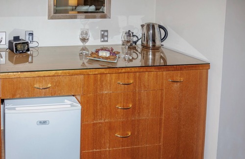 Hanmer Springs Cottage | HERITAGE ROSE 346 - HANMER SPRINGS UNIT, with pool in Hanmer Springs
