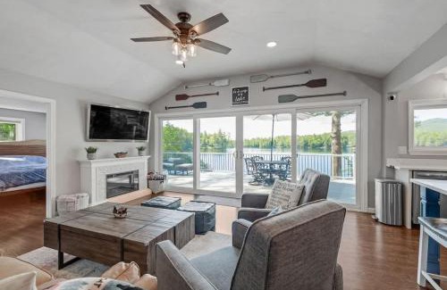 Sanbornton House | Hermit Lake Escape Family Fun - Beachfront BBQ