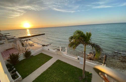 Chelem House | Hermosa casa en la playa para ti