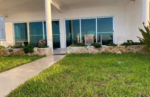 Chelem House | Hermosa casa en la playa para ti