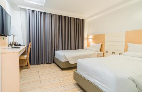 San Andres Bukid Hotel | Heroes Hotel