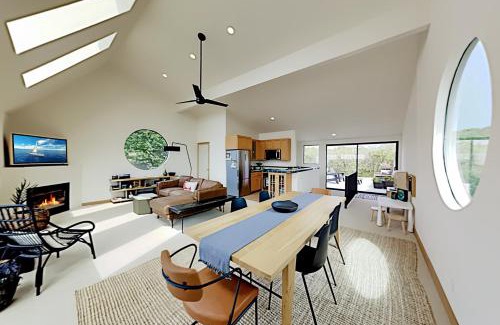 Bodega Bay House | Heron Escape