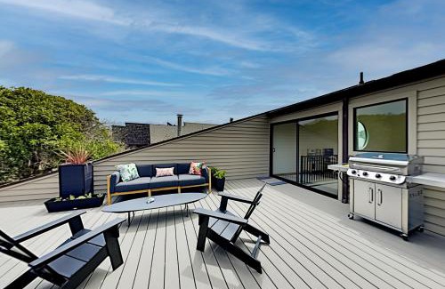 Bodega Bay House | Heron Escape
