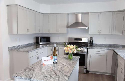 Western Gardens House | Heron Hideaway Game Room within walking distance to HWS & Seneca Lake