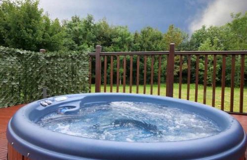 Malton House | Heron Lodge with Hot Tub