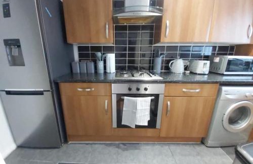 Thamesmead Apartment | Heronsgate GH008
