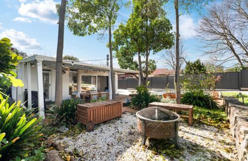 Fullarton House | Herringbone Cottage - Unique Garden Escape CBD