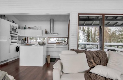 Tiainen House | Hevonkuusi by Interhome
