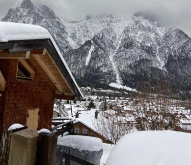 Mittenwald House | Hexenhäusl