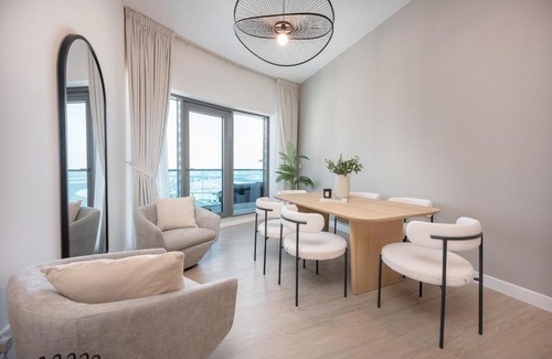 Jumeirah Apartment | Hey I sleep 4 1 Bed in The Bay