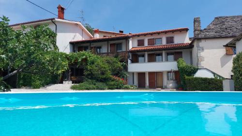 Sezana Apartment | Hiša Orel (Orel House)