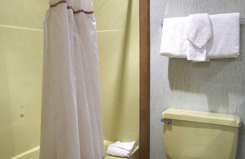 Seaside Hotel | Hi-Tide Oceanfront Inn