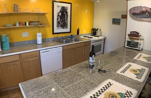 Flagler Beach Cottage | Hibiscus at Casas de la Playa Central - In the heart of Flagler Beach!
