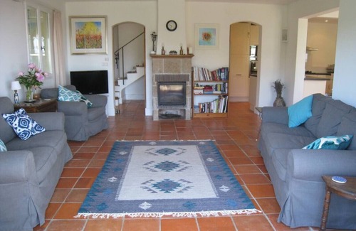 Bargemon House | Hibou Heights: Magnificent house in the trees