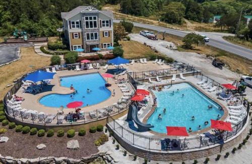 Hollister House | Hickory Hideaway with Communal Pool Access