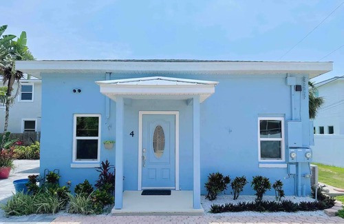 New Smyrna Beach House | Hidden Beach Bungalow - Walking distance to the beach, shops and great food!
