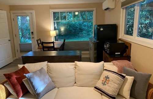 Lake Forest Park Apartment | Hidden Creek Studio in Lake Forest Park!