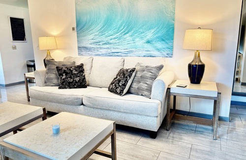 Titusville House | Hidden gem! Close to Space Center, Beach and Indian River Lagoon
