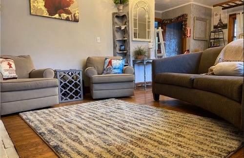 Stoughton Bed & Breakfast | Hidden Gem - Downtown Stoughton w/optional Sauna.